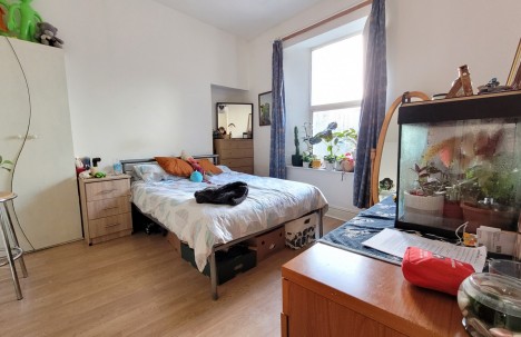 Clifton Place , North Hill, PL4 8HX