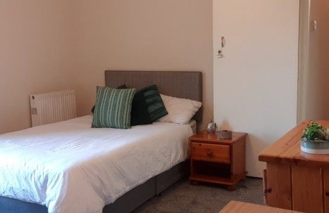 27 Lisson grove , Mutley, PL4 7DL
