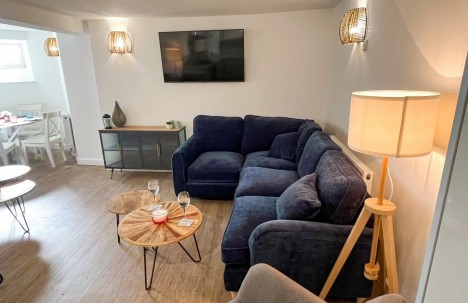 38 Dale Road , Mutley, PL4 6PB