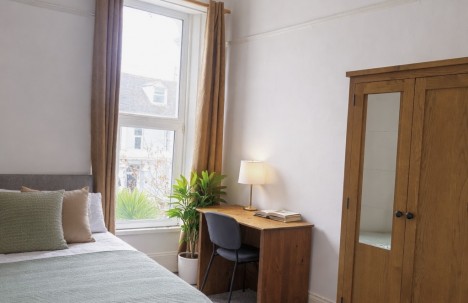 Lisson Grove, Mutley, PL4 7DL