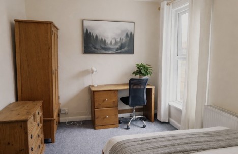 Lisson Grove, Mutley, PL4 7DL