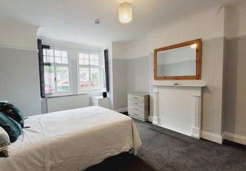 College Avenue, Mutley, PL4 7AN - From £135.00 PPPW inc. bills