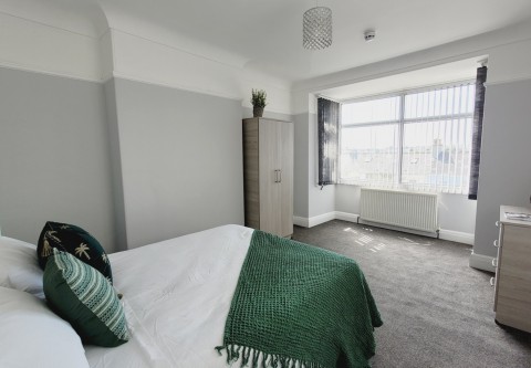 College Avenue , Mutley, PL4 7AN - £120.00 PPPW inc. bills